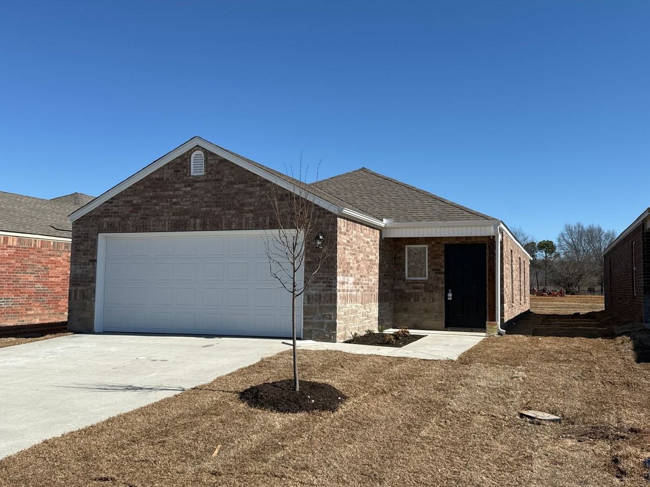 1791 Aspen St - Photo 4 of 17