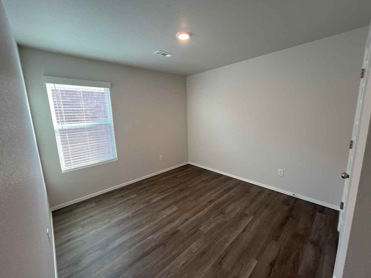 1869 Aspen St - Photo 7 of 23