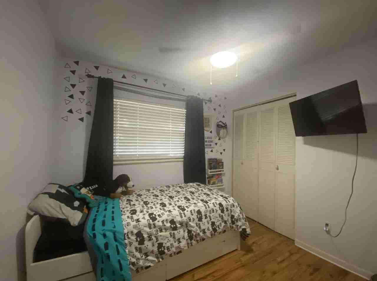 1905 Weeks Ave - Photo 7 of 13