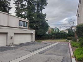 featured image of 1001 Villa Maria Ct