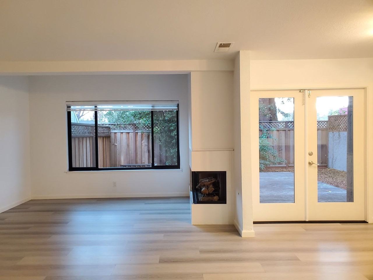 1001 Villa Maria Ct - Photo 4 of 13