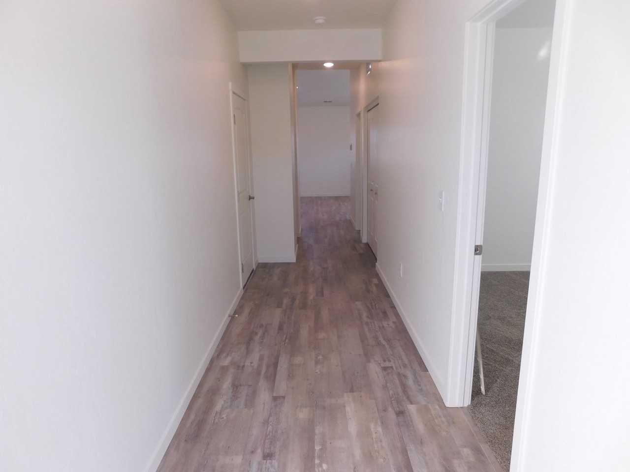 2354 Zion Canyon Ave - Photo 2 of 18