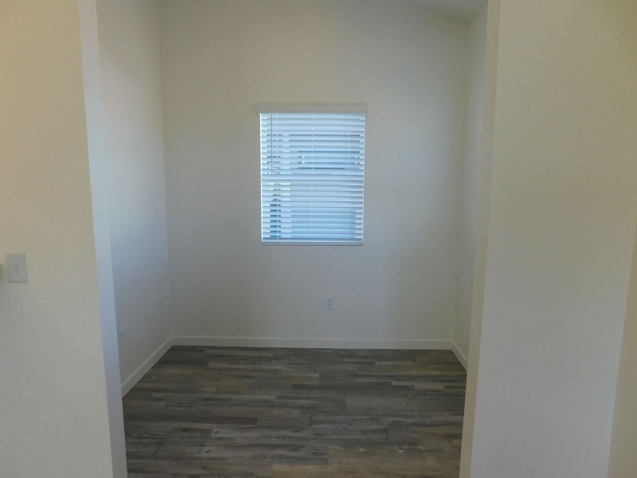 2354 Zion Canyon Ave - Photo 5 of 18