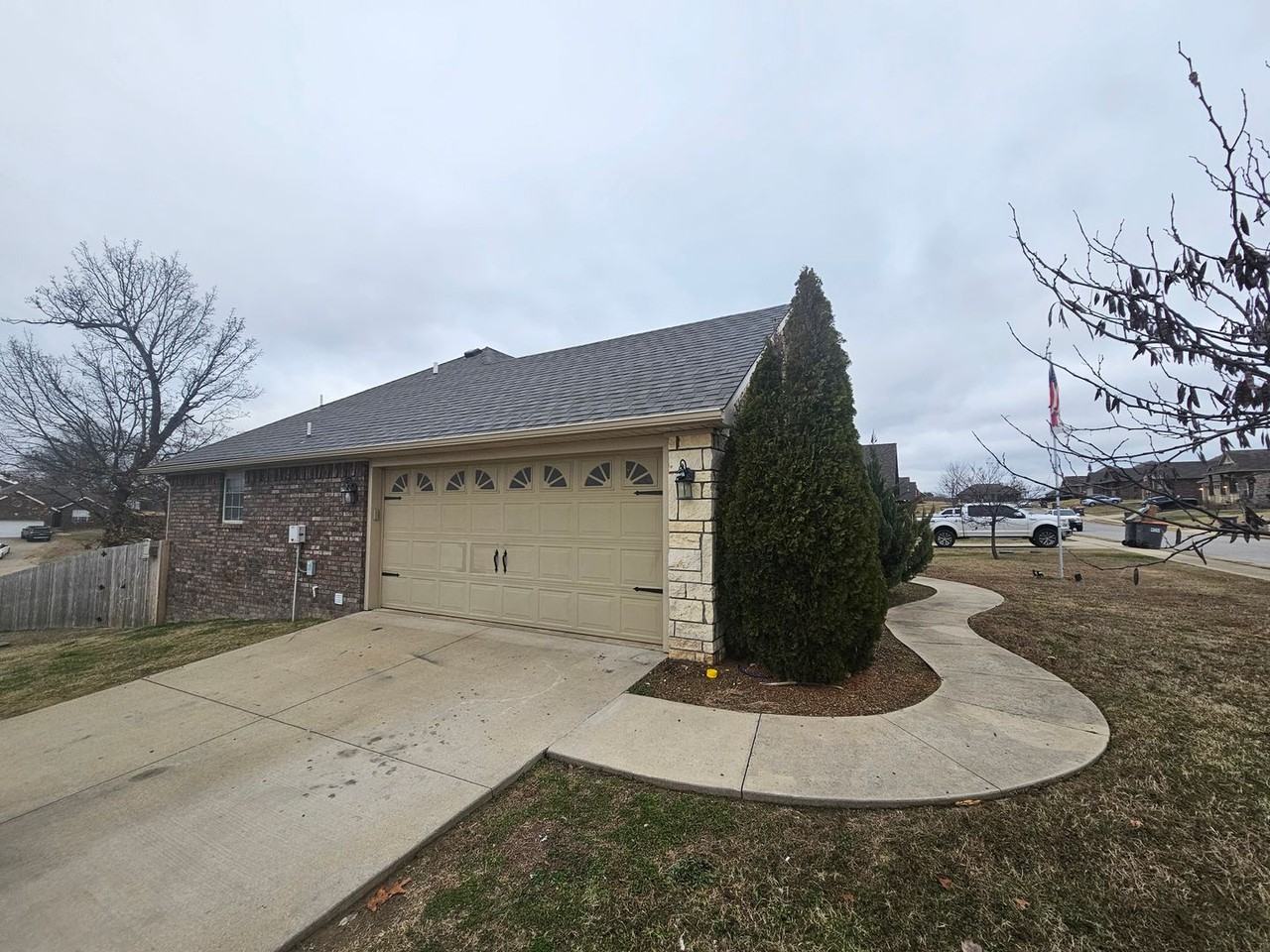 963 Piper St - Photo 2 of 16