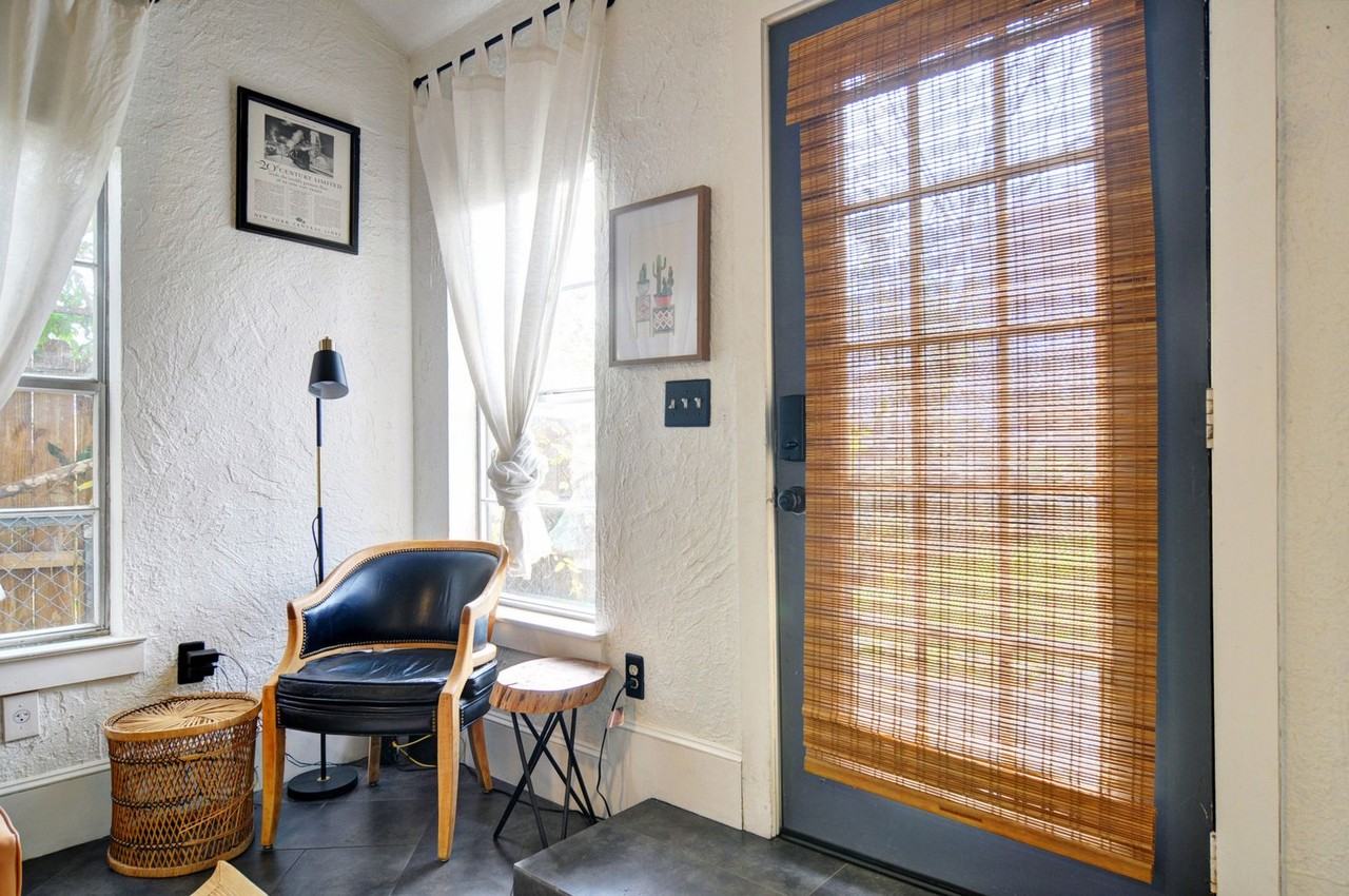 1707 Thomas Pl - Photo 2 of 20