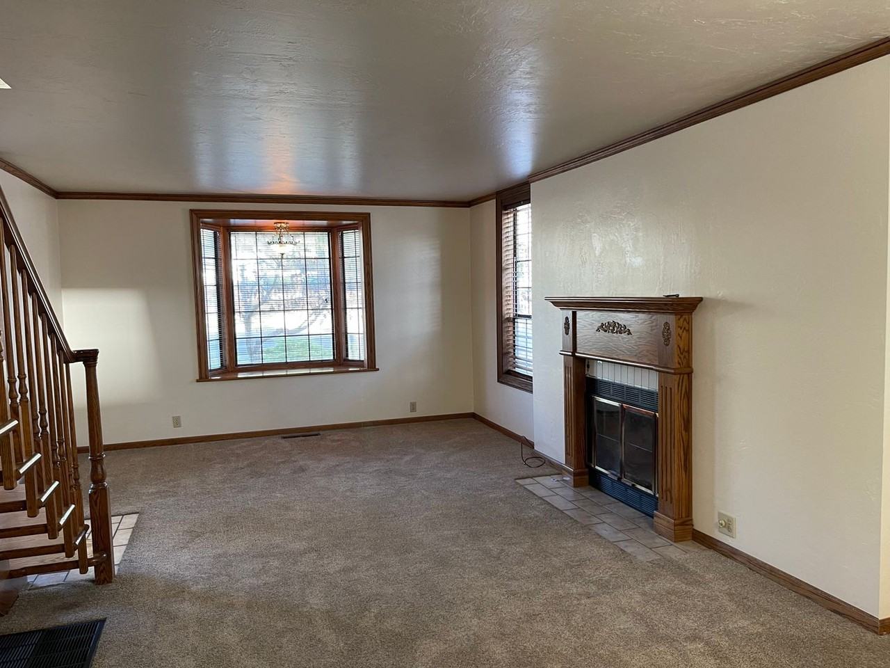 535 Upham St - Photo 5 of 19