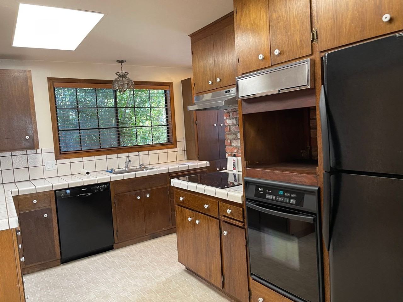 535 Upham St - Photo 6 of 19