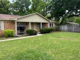 405 Schubert Dr #C - Photo 1 of 1