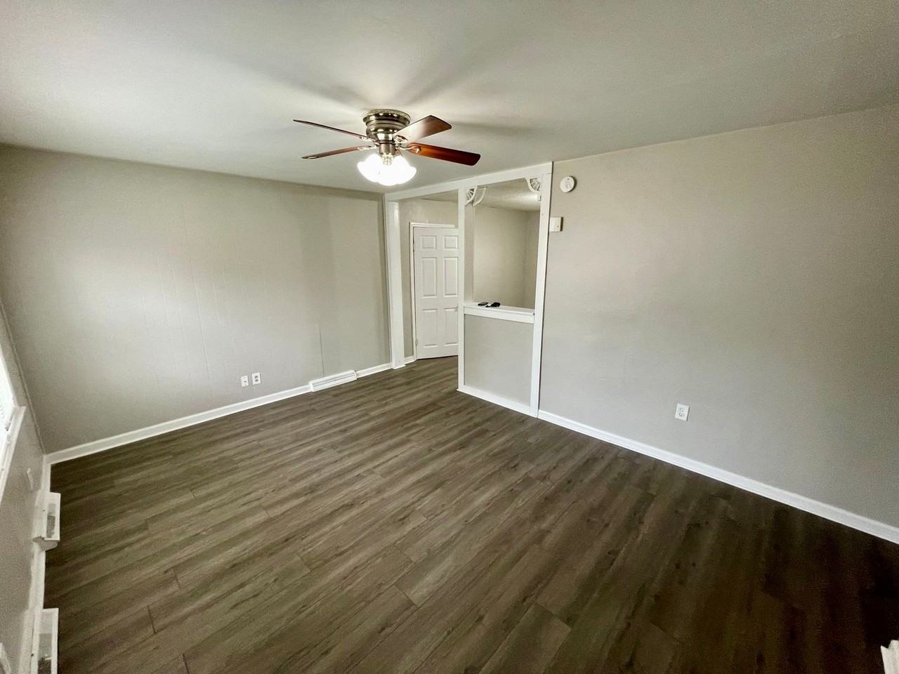 8303 E 98th Ter - Photo 2 of 13