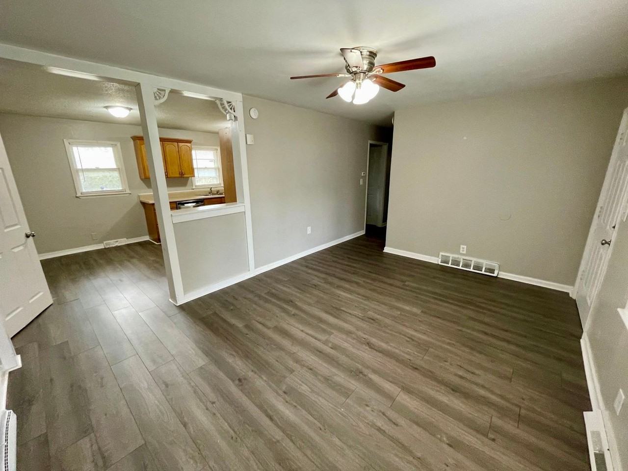 8303 E 98th Ter - Photo 3 of 13