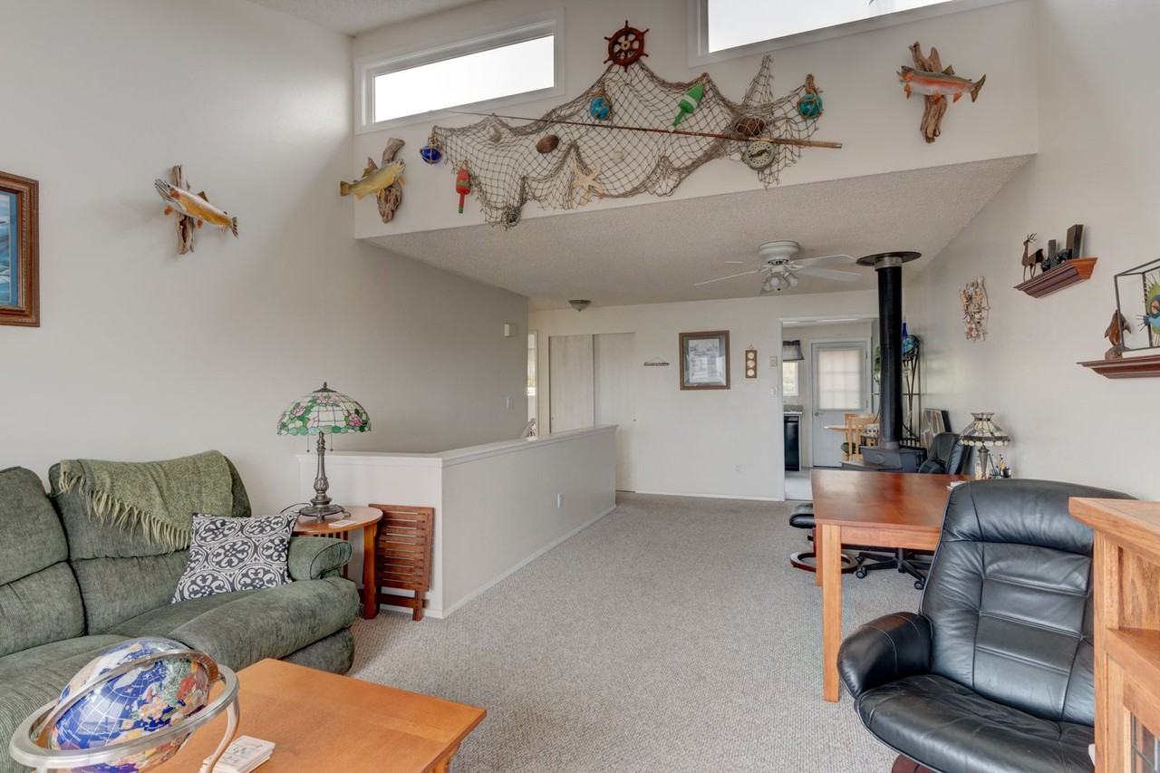 905 Ne Lindsay St - Photo 6 of 18