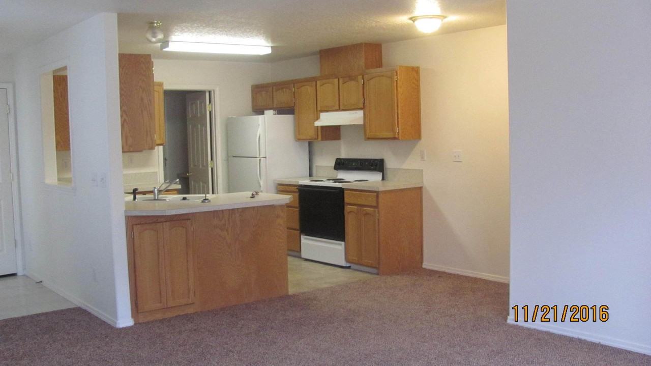 2206 S Dorothy Ave - Photo 5 of 8