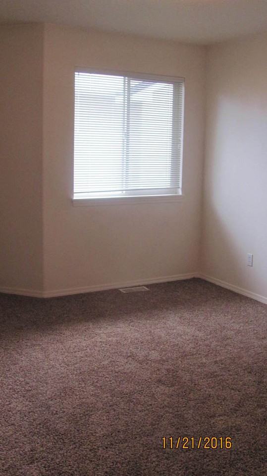 2206 S Dorothy Ave - Photo 6 of 8