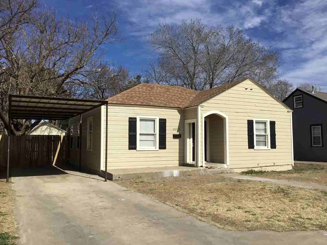 2210 23rd St - Photo 2 of 39