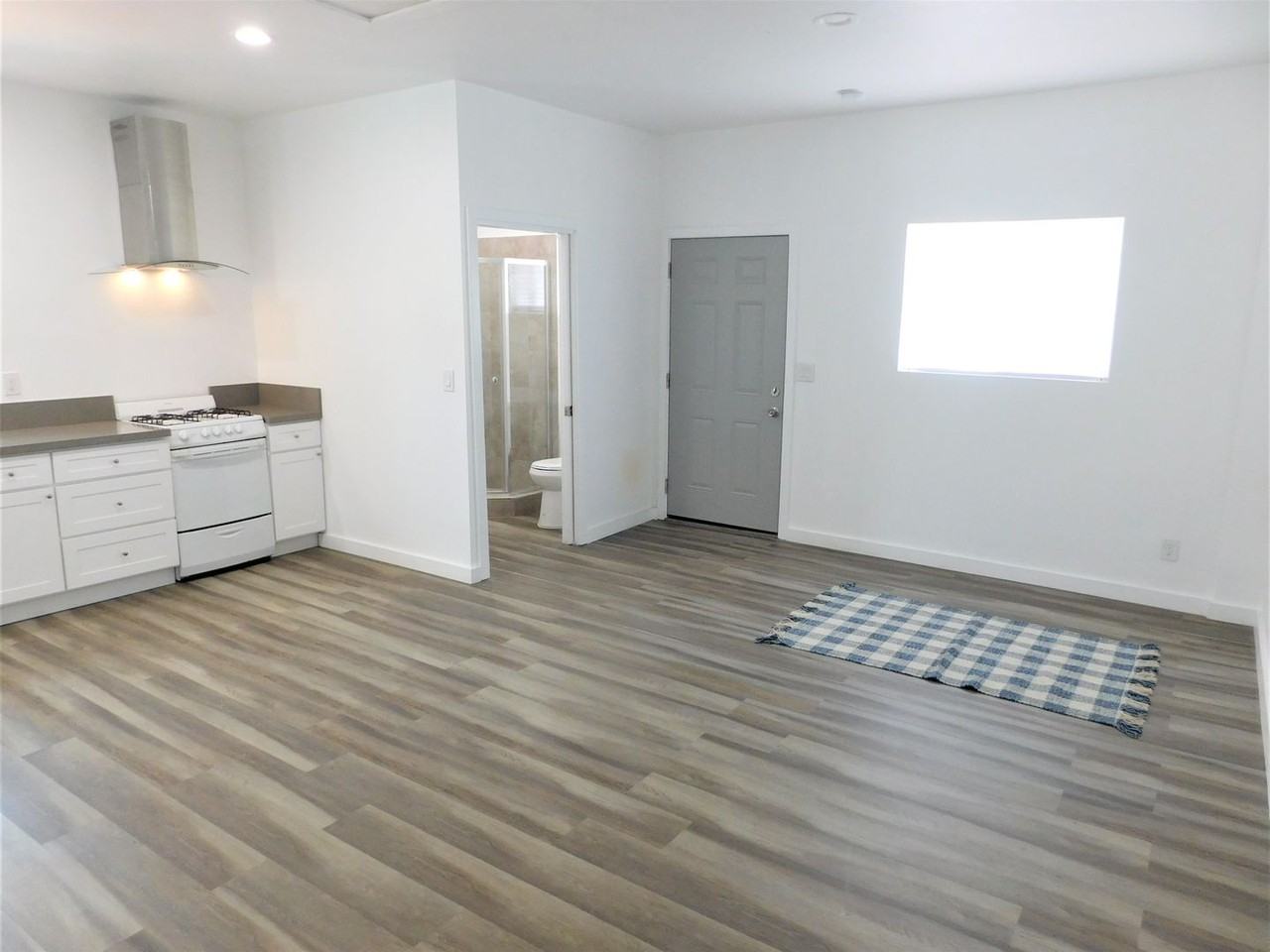 7353 Quartz Ave - Photo 4 of 7