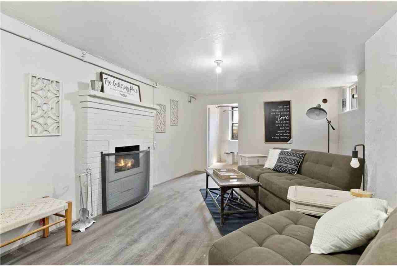 1310 Marshall Ave - Photo 3 of 11