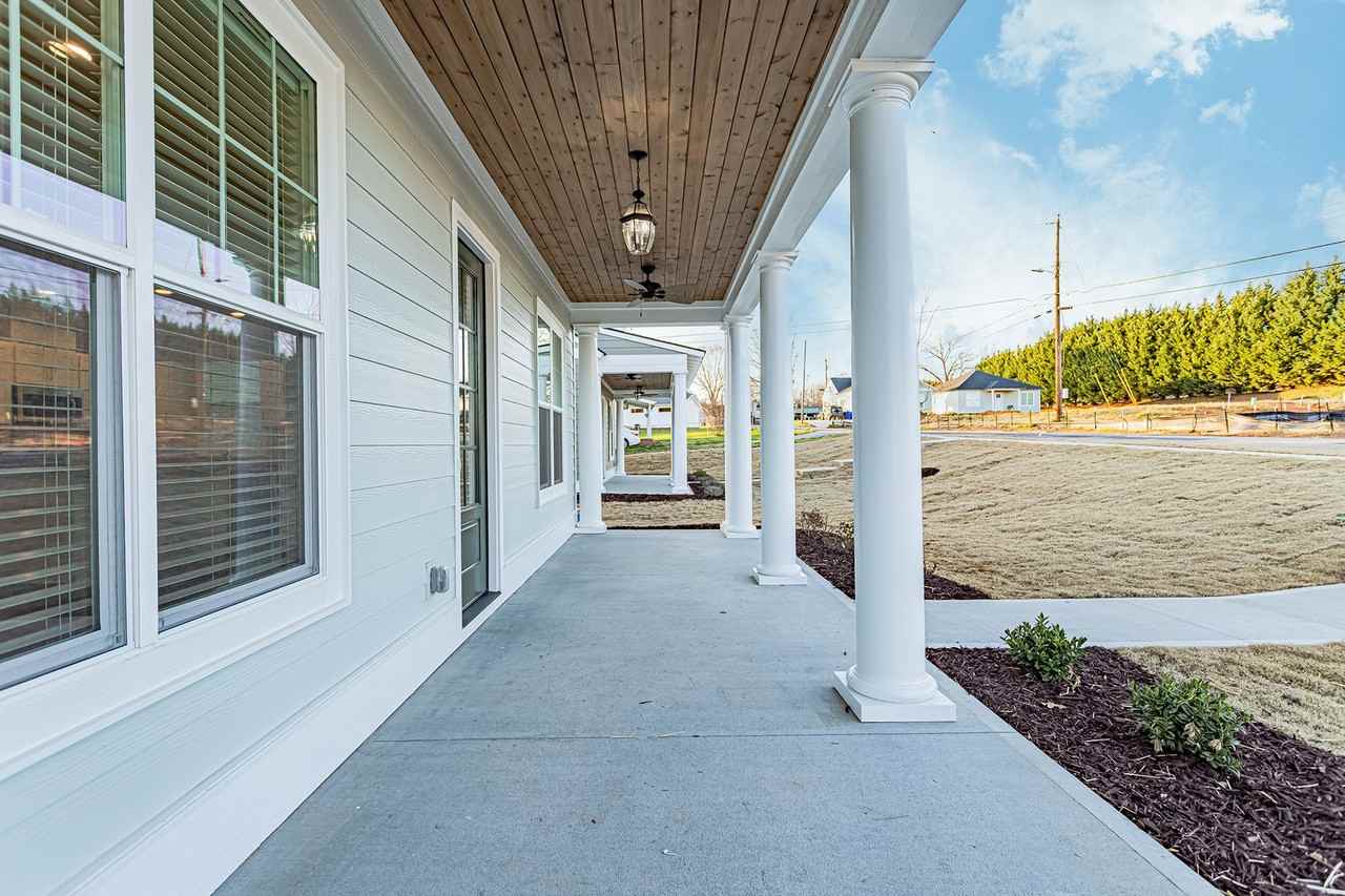 14 Magnolia Dr - Photo 2 of 24