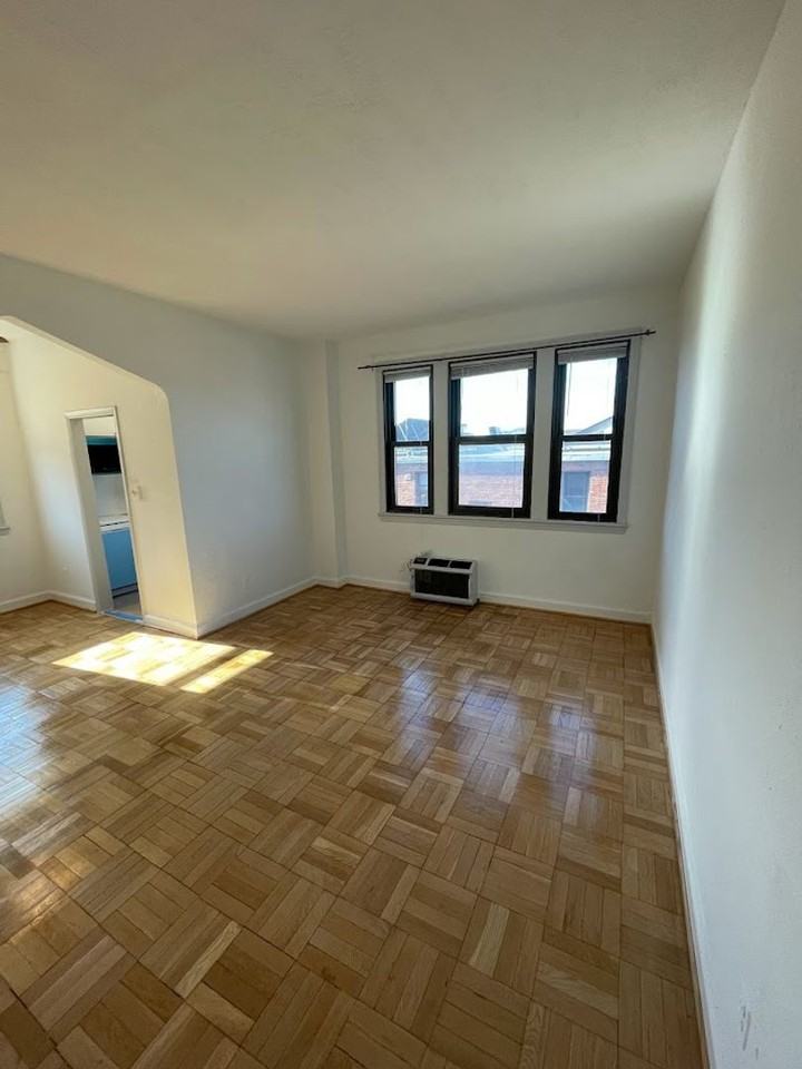 1010 25th St Nw - Photo 6 of 28