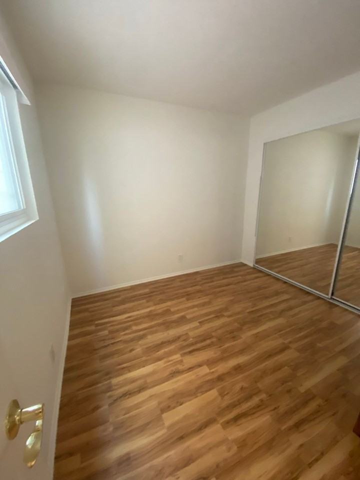 120 Santa Paula Ave - Photo 3 of 9