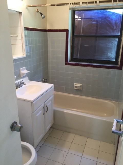 1124 Nw 7th Ter - Photo 6 of 15