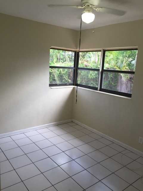 1124 Nw 7th Ter - Photo 7 of 15