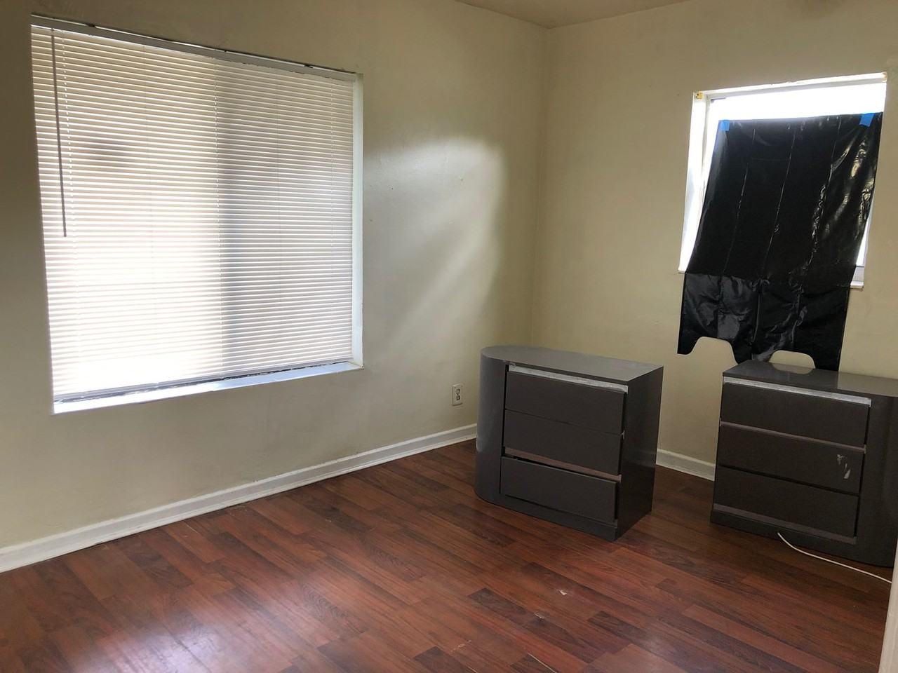 1306 Nw 11th Ct - Photo 6 of 10