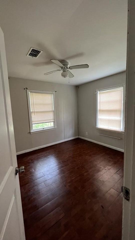 2602 Tanglewood St - Photo 5 of 5