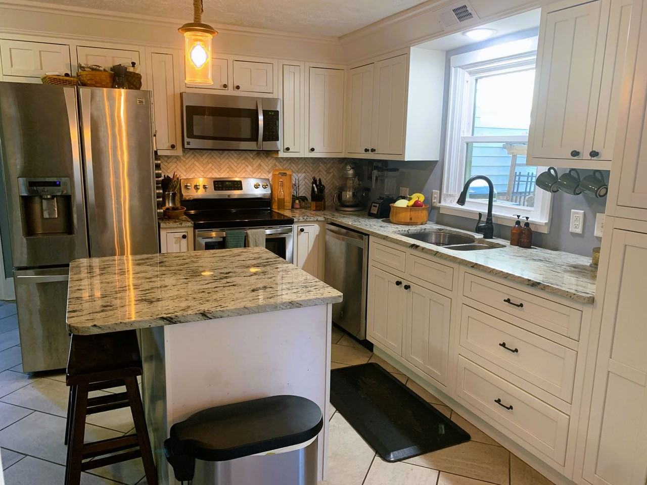 1722 Plank Dr - Photo 2 of 33