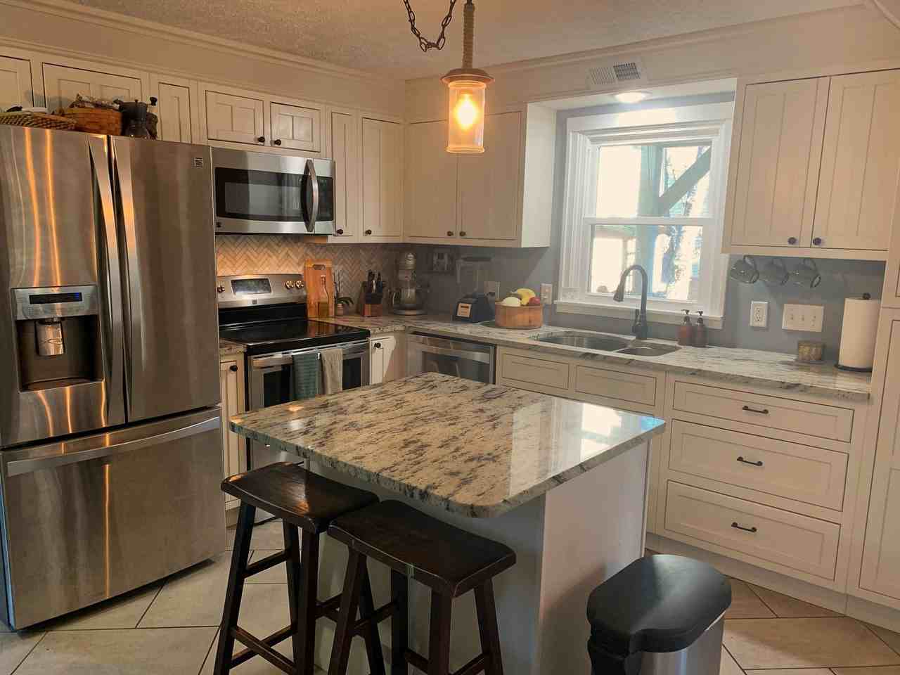 1722 Plank Dr - Photo 3 of 33