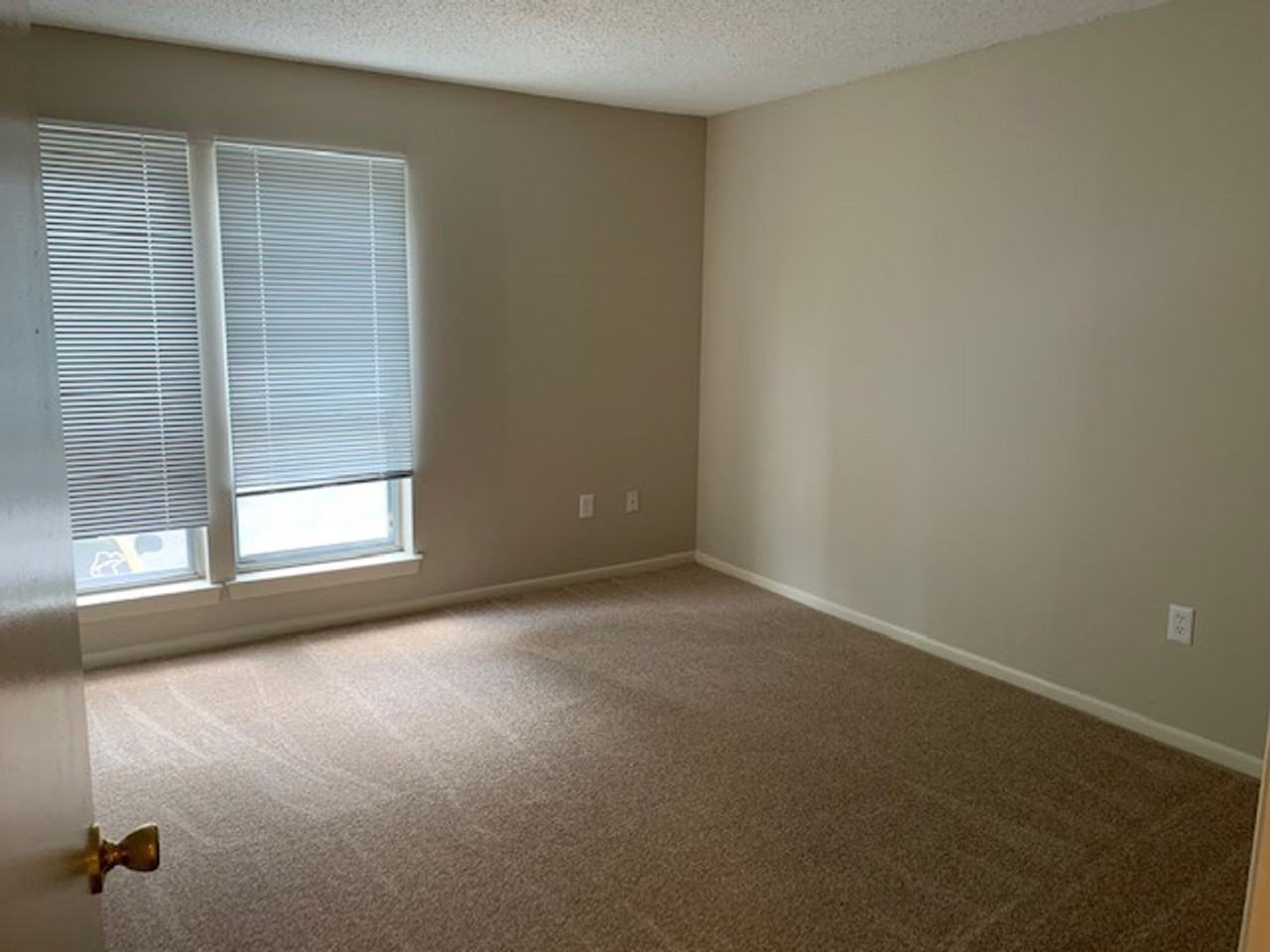 6680 Whispering Oak Pl #2 - Photo 3 of 4