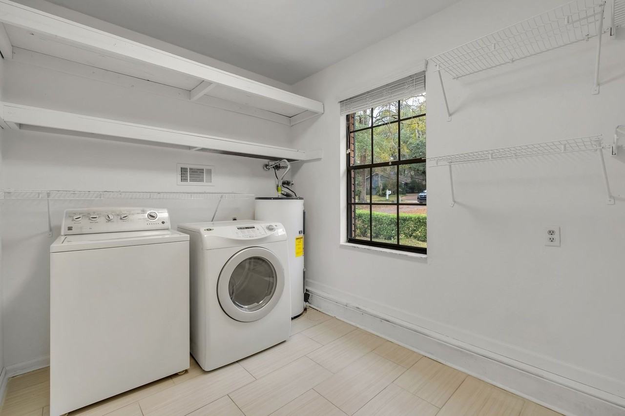 4819 Heathe Dr - Photo 3 of 14