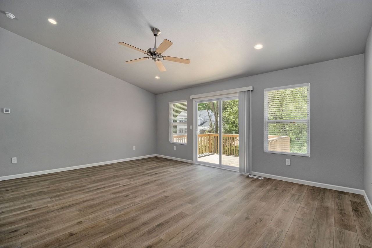 1627 Garfield Ct - Photo 5 of 19