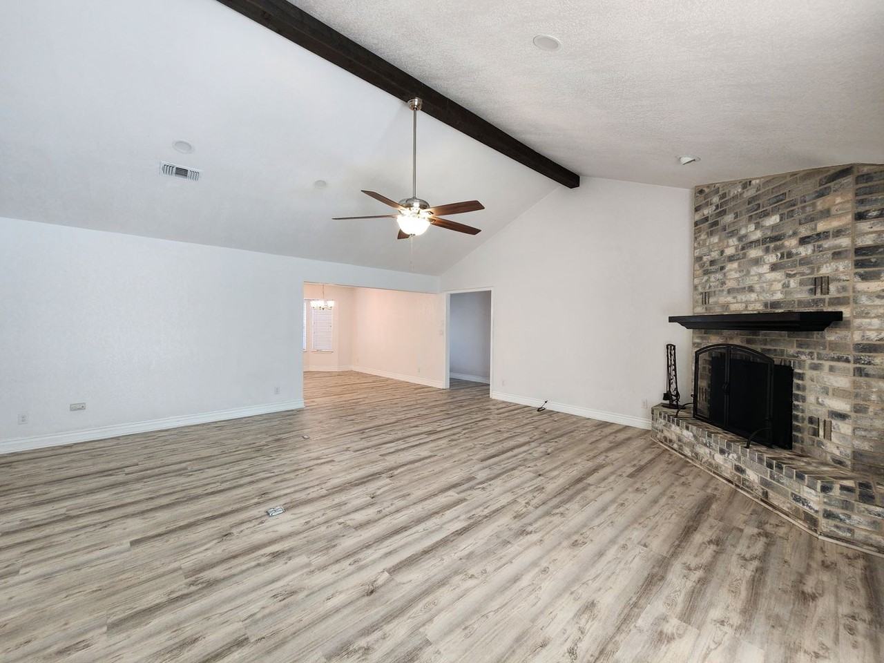 1211 Clearwater Dr - Photo 2 of 43