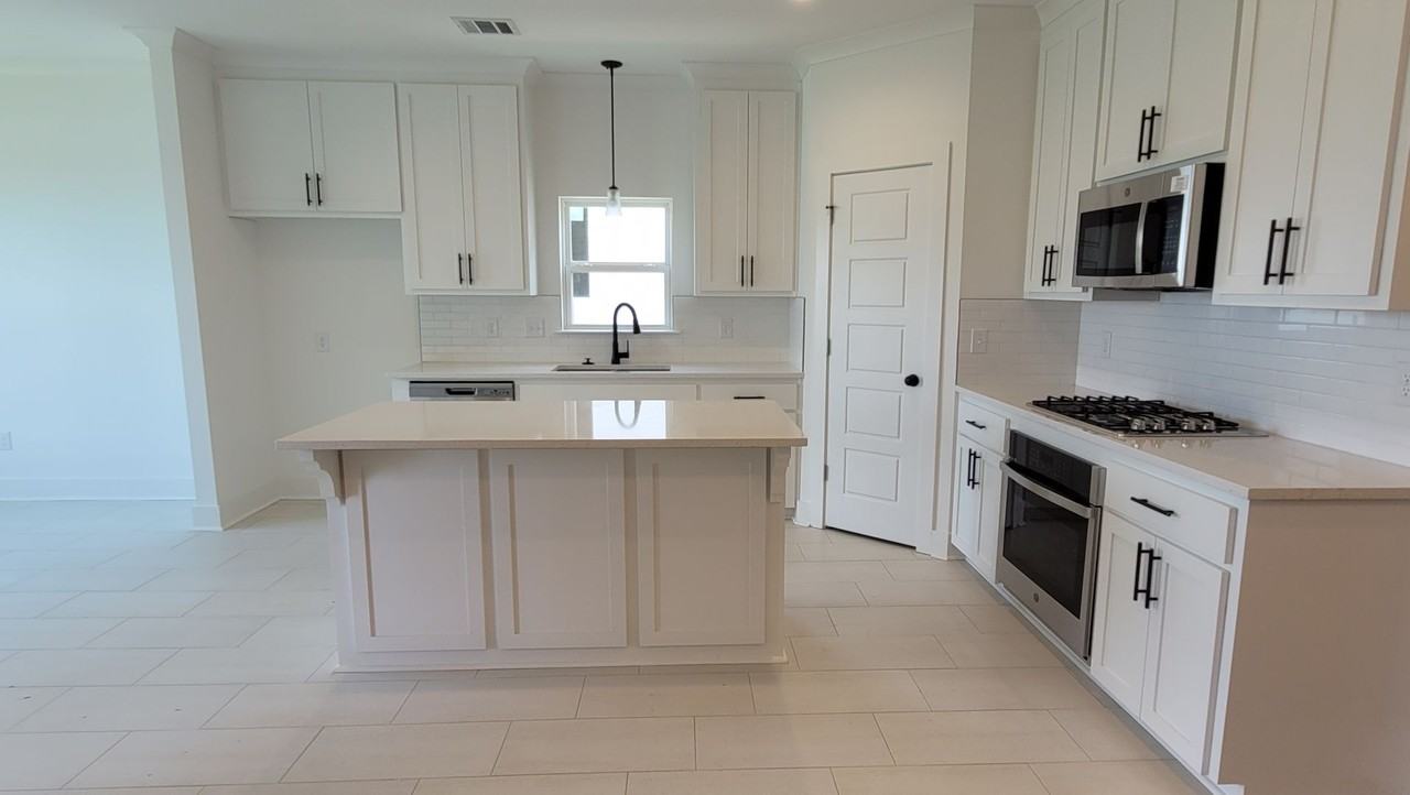 14417 Caroline Way - Photo 3 of 11