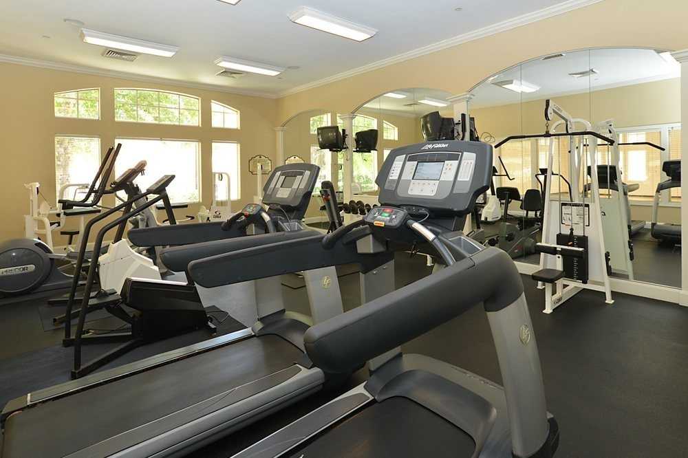 814 Arbor Lakes Cir - Photo 5 of 11