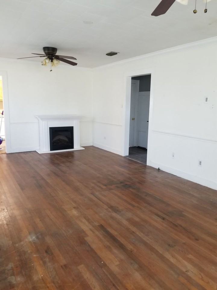 18754 Florida St - Photo 3 of 28