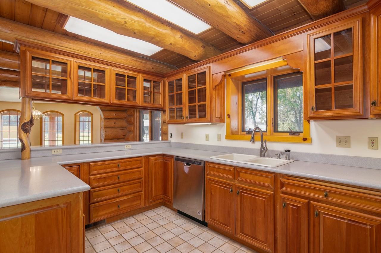 19012 W Pommier Rd - Photo 4 of 41