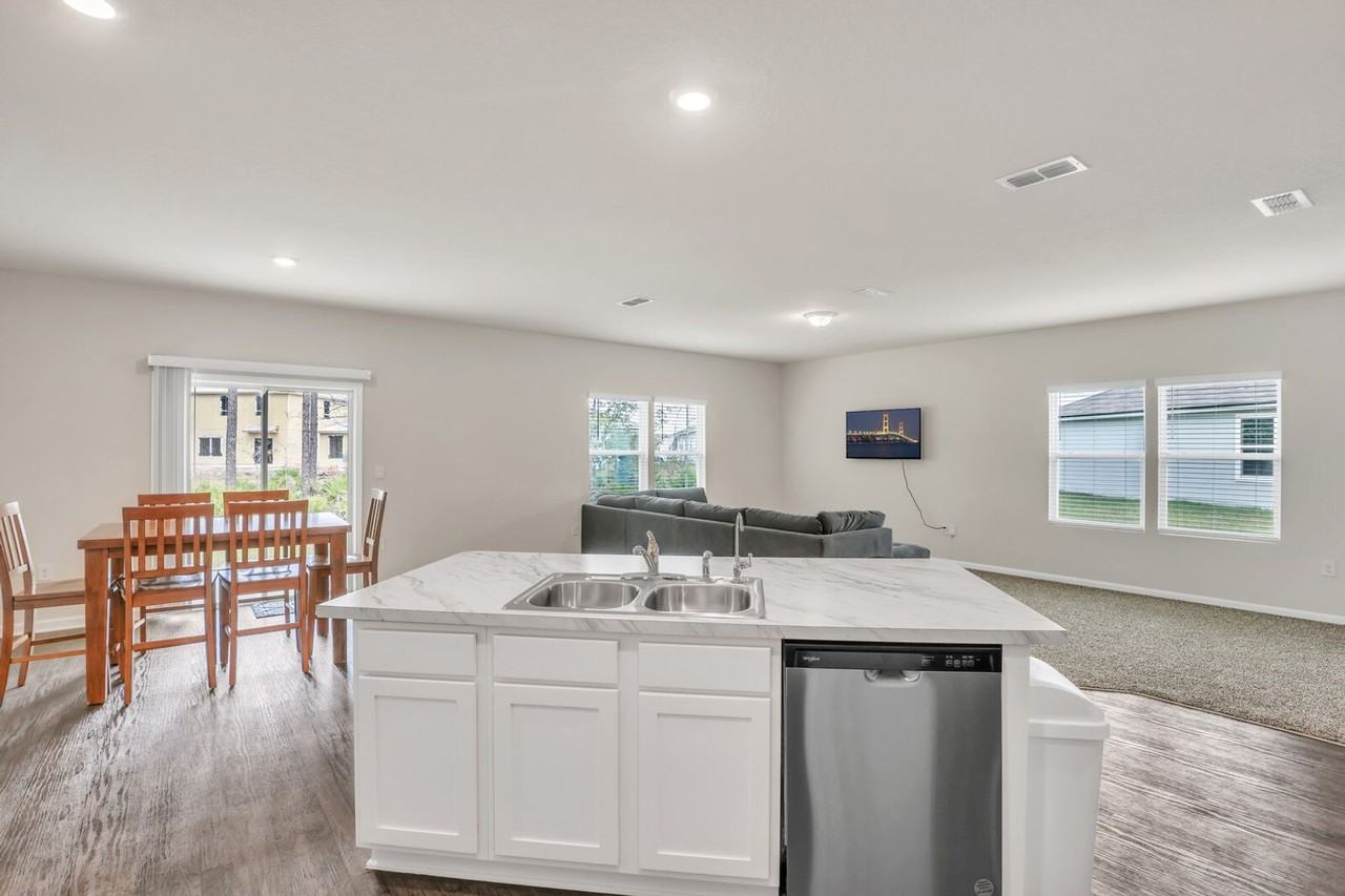 339 Albacete Rd - Photo 3 of 20