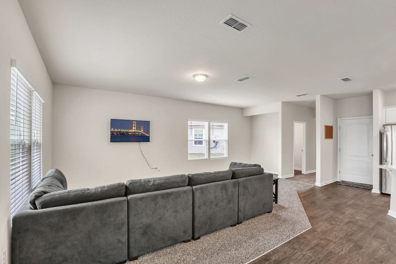 339 Albacete Rd - Photo 6 of 20