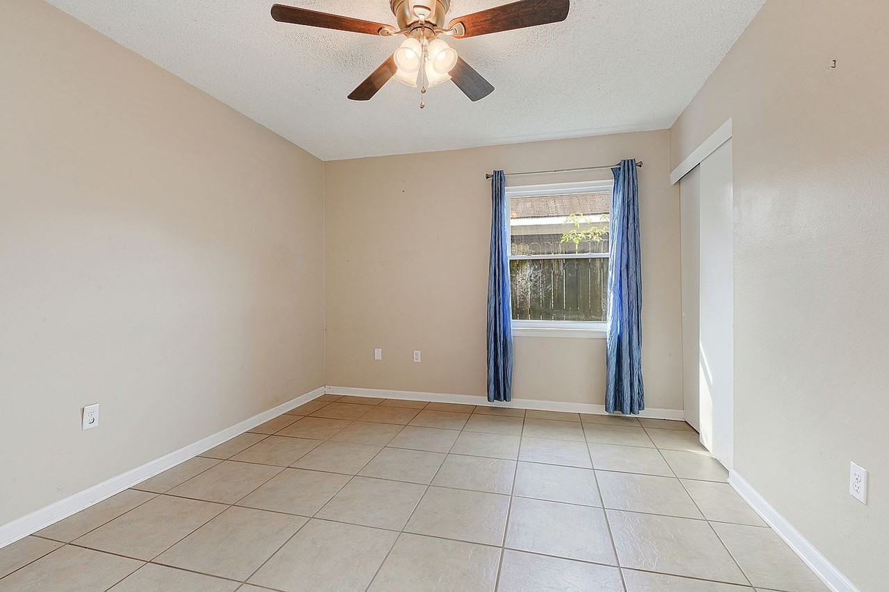 1878 Denver Dr - Photo 5 of 13