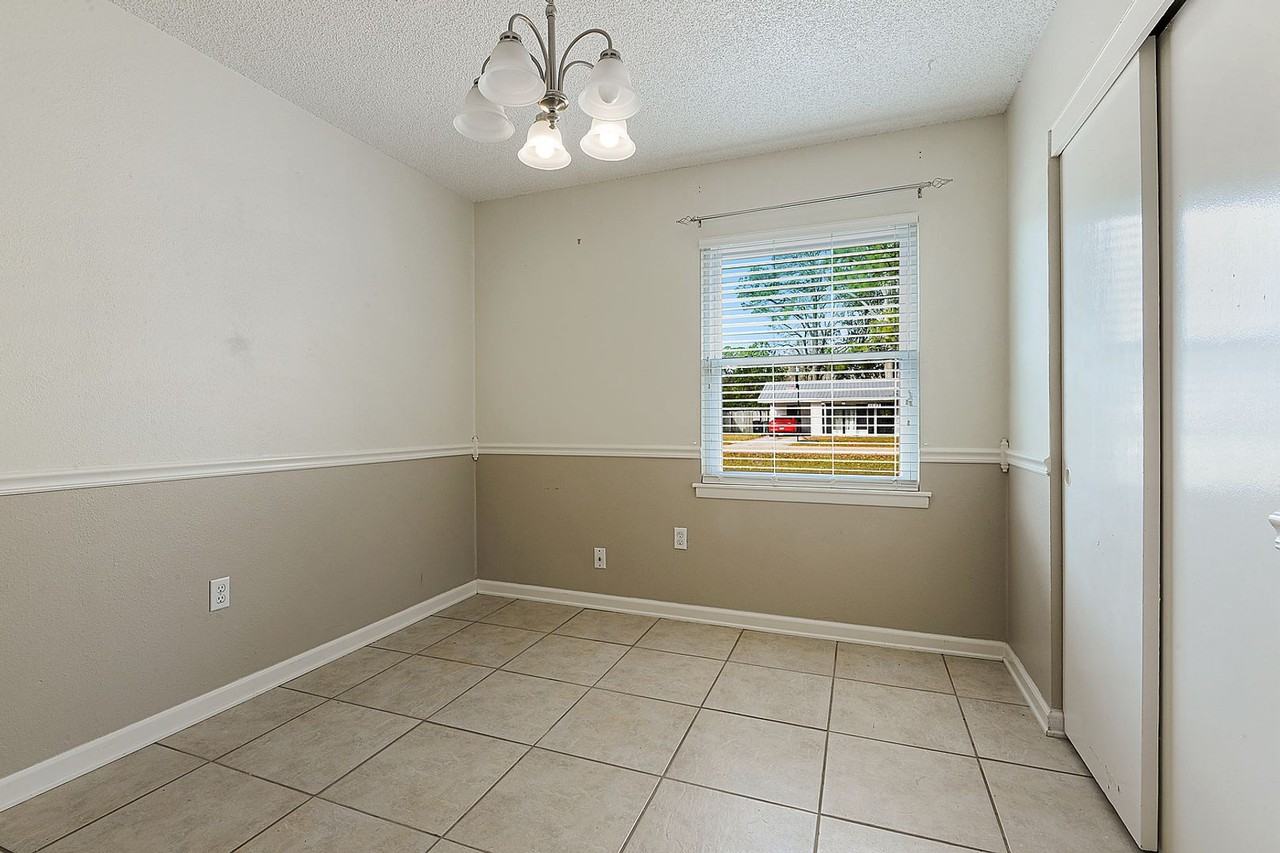 1878 Denver Dr - Photo 7 of 13