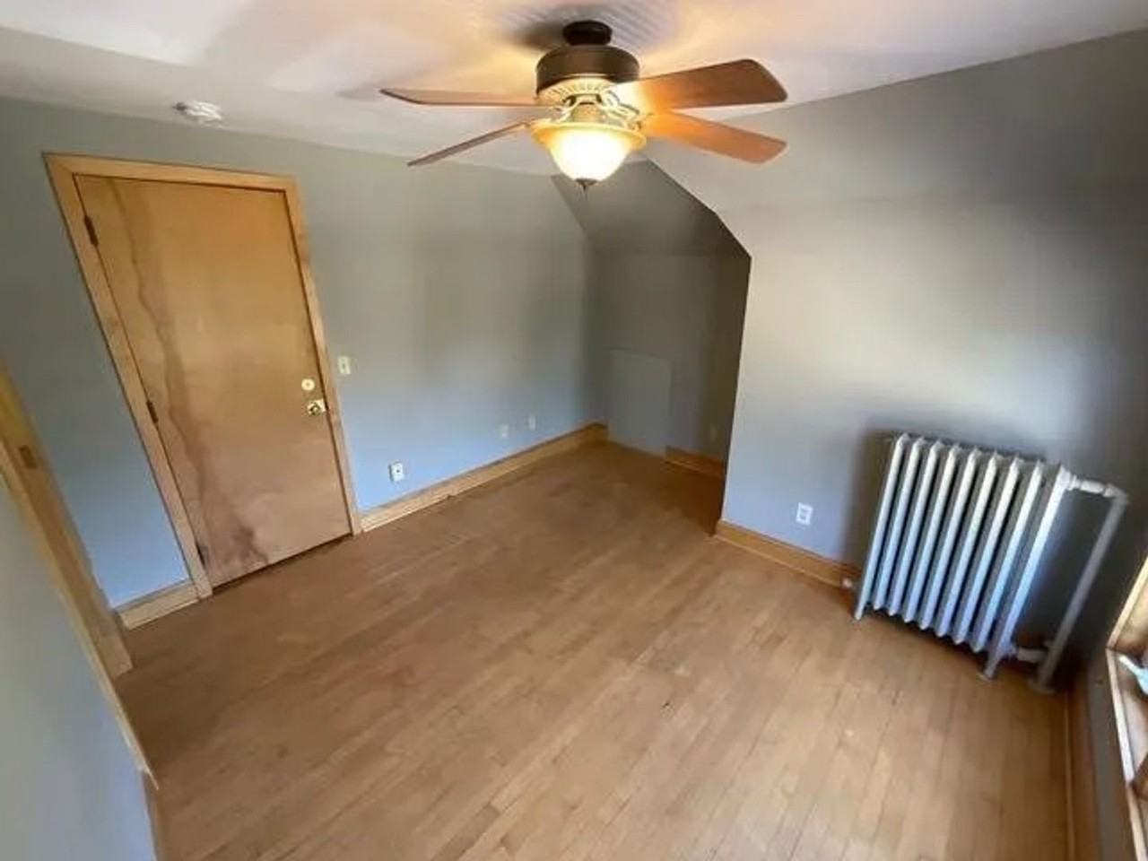 803 Snelling Ave N - Photo 5 of 31