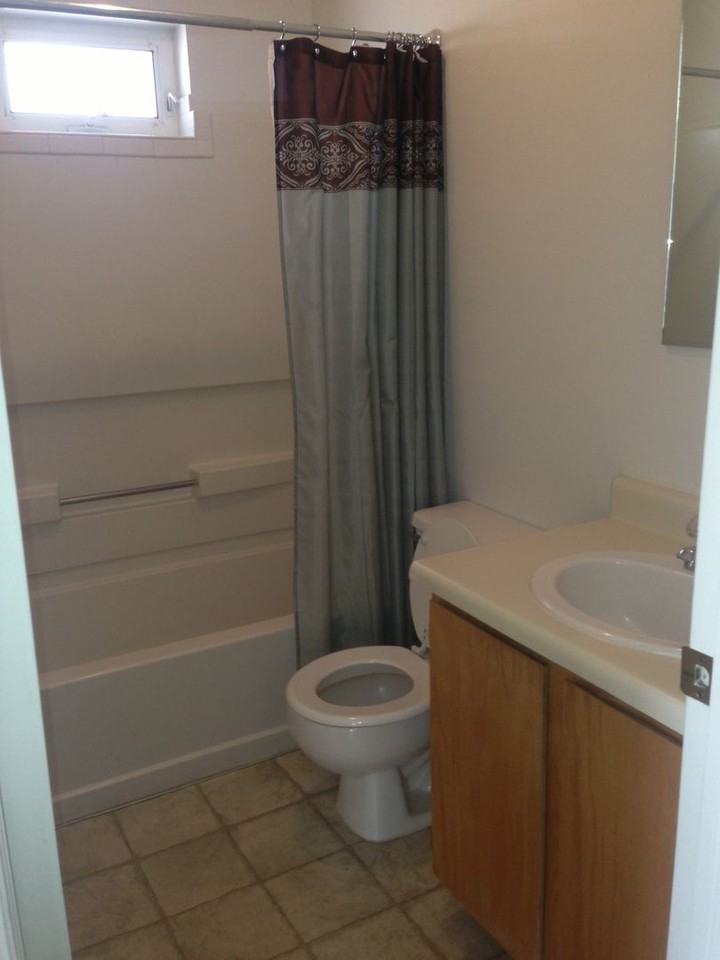 1119 W 425 S - Photo 6 of 14