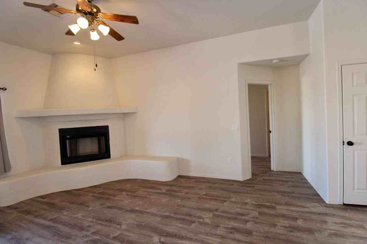 10614 S Del Vista Dr - Photo 3 of 30