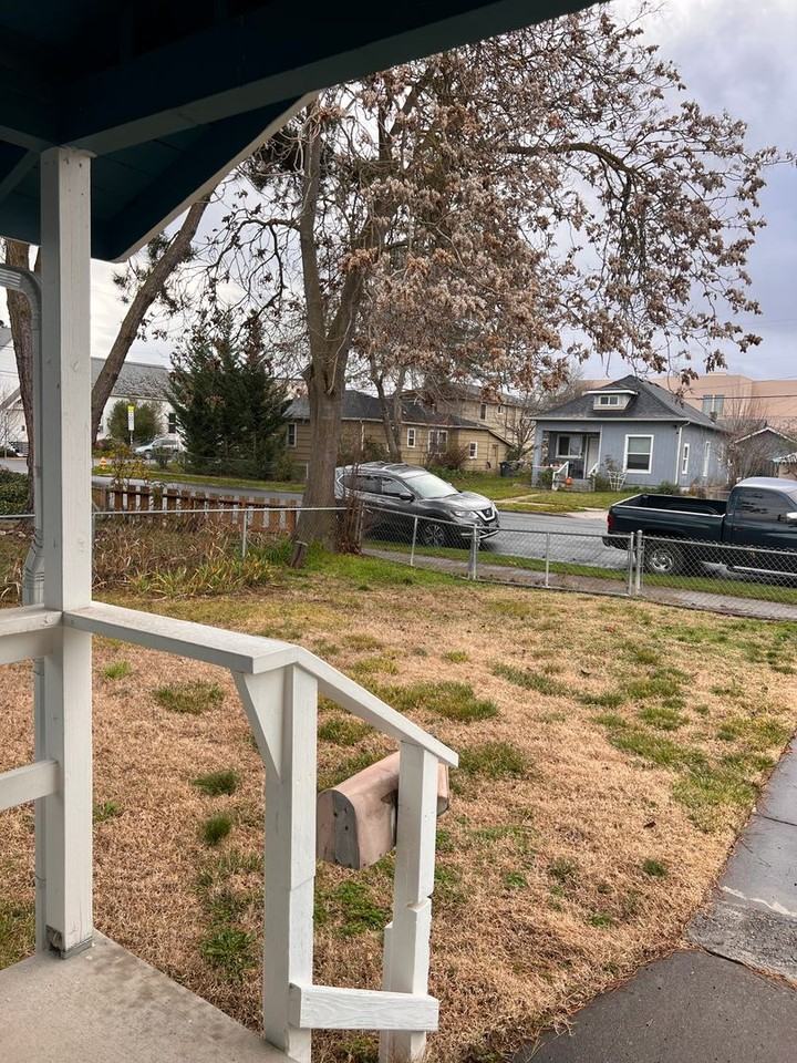 214 Haven St - Photo 5 of 37