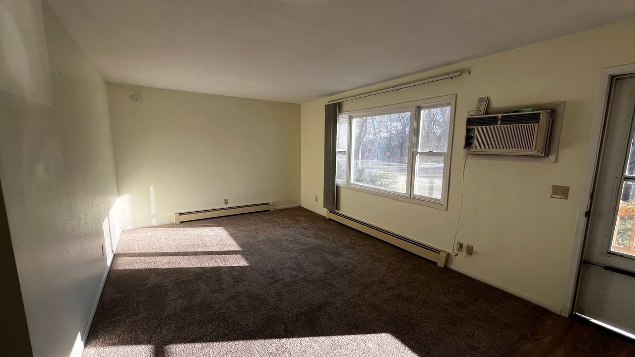 3312 Hoover Ave - Photo 2 of 16