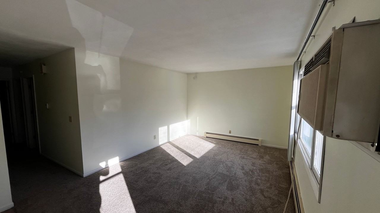 3312 Hoover Ave - Photo 3 of 16