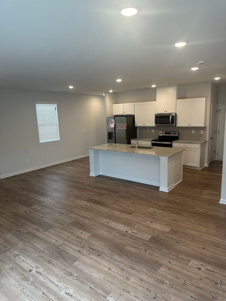 5344 Melbourne Ln - Photo 4 of 28