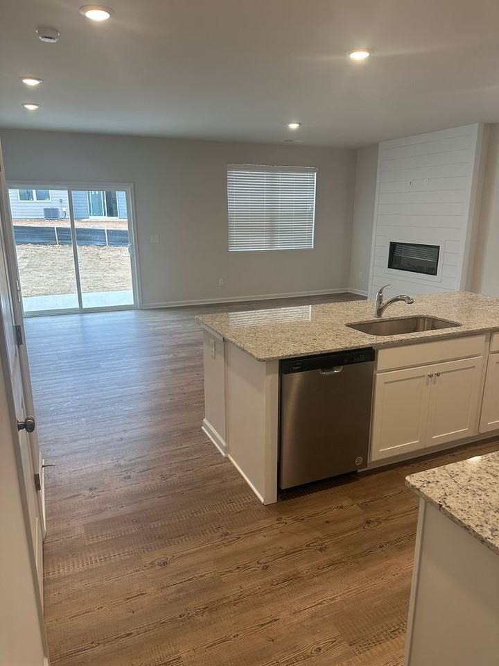 5344 Melbourne Ln - Photo 7 of 28