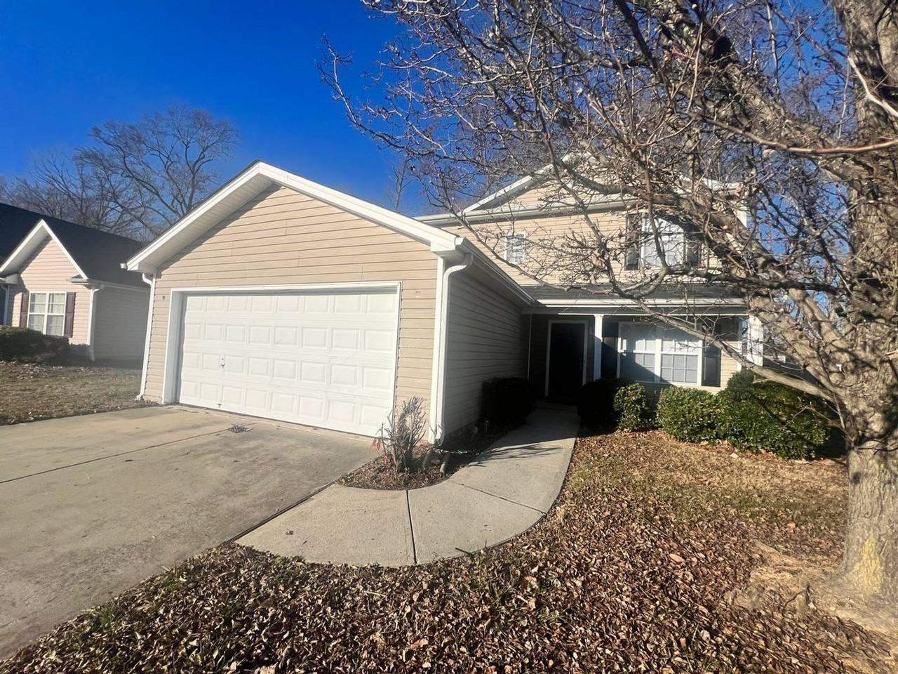 223 Julian Pond Ln - Photo 2 of 26